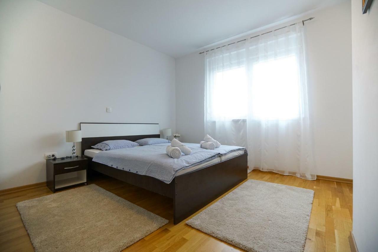 Apartman Reno Zára Kültér fotó