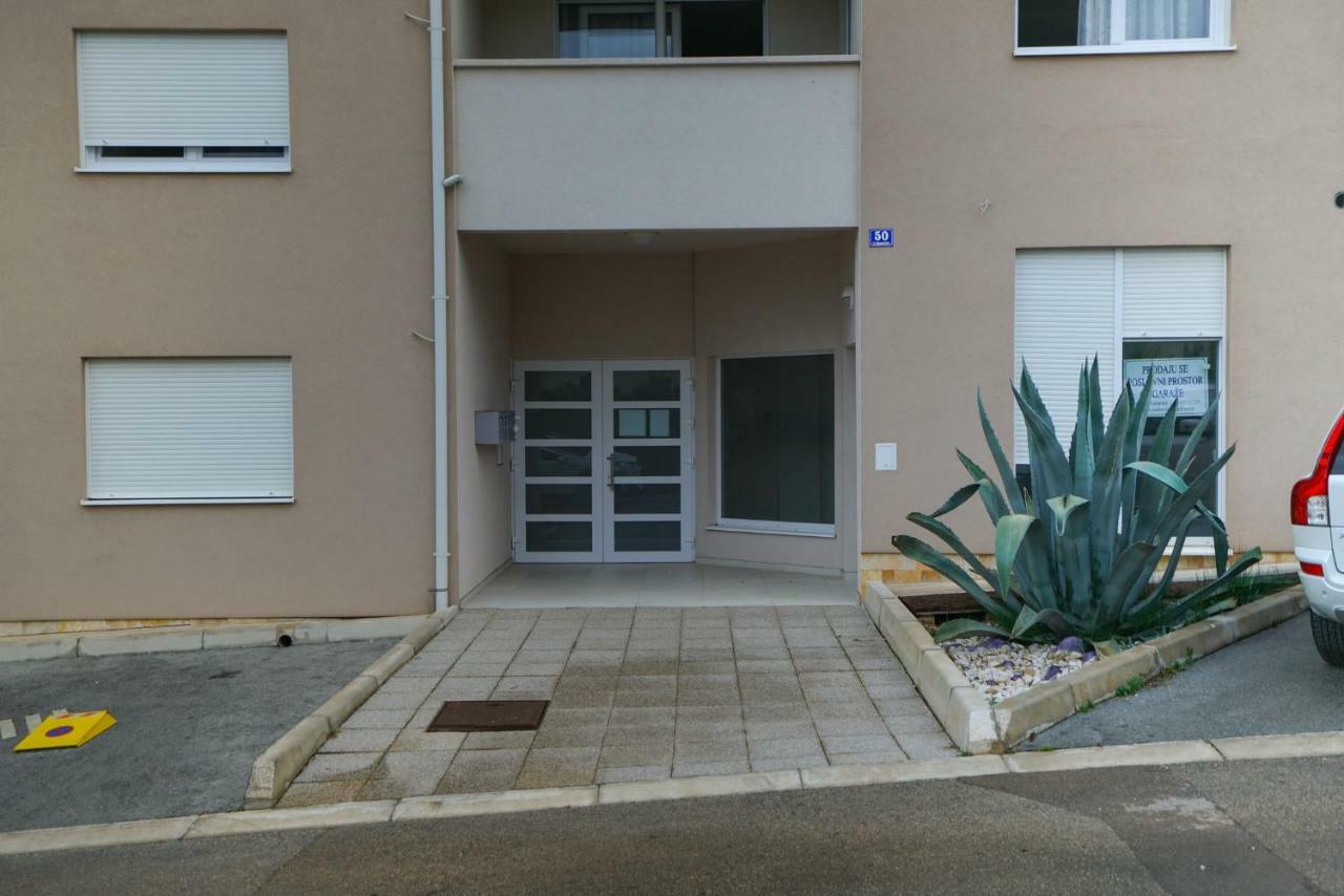 Apartman Reno Zára Kültér fotó
